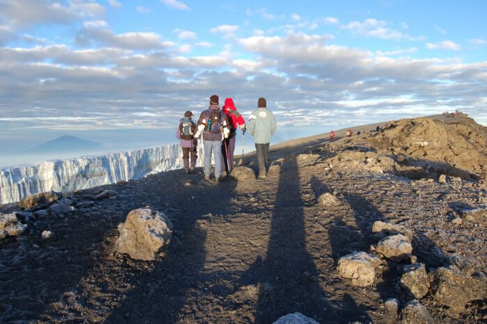 kilimanjaro kilimandzaro estadventure vrh planinarenje summit afrika avantura